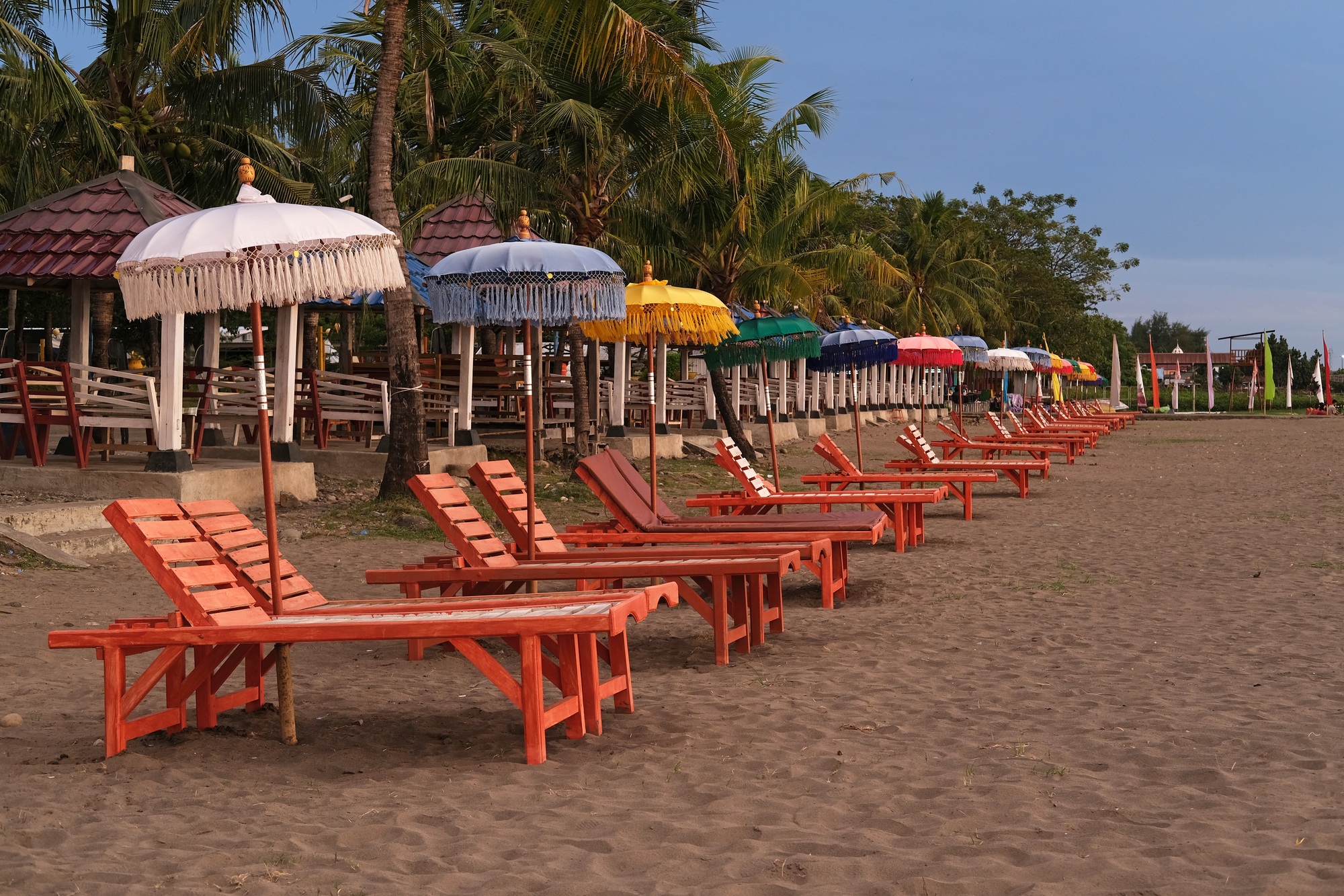 Akkarena Beach (Pantai Akkarena)