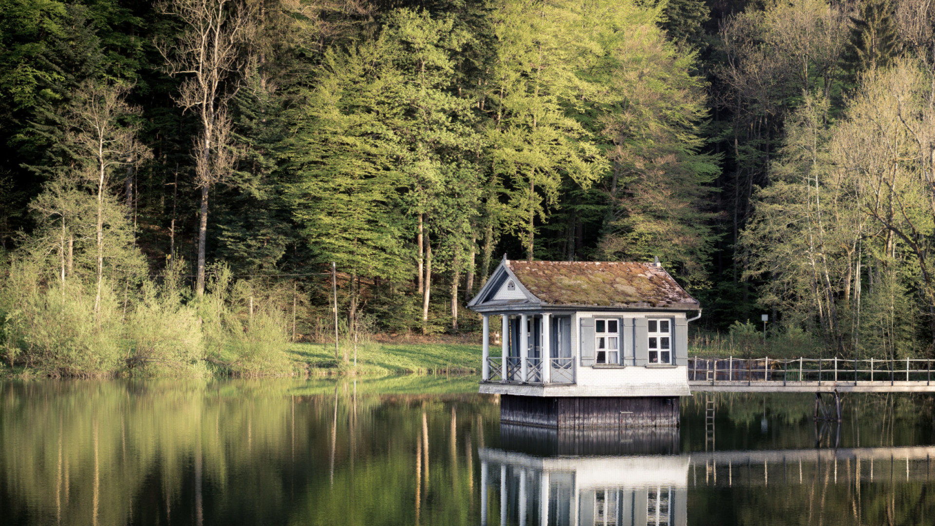 Puy de Dôme en solitaire : quand l’hébergement vous fait oublier le monde